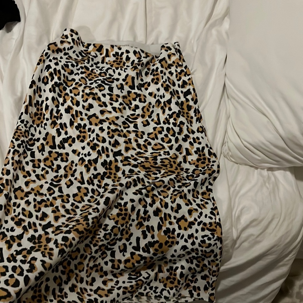COPY - Aritzia leopard slip skirt